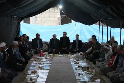 مسئولان دانشگاه گنبد کاووس با خانواده محیط&zwnj;بان گنبدی دیدار کردند