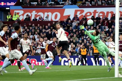 خلاصه بازی لیورپول ۲ _ ۴ استون ویلا /لک لک&zwnj;ها در حسرت سهمیه قطعی لیگ قهرمانان