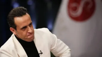علی کریمی در فدراسیون فوتبال حاضر شد