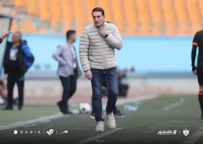 جنجال کارت قرمز در دربی امید&zwnj;ها ؛ هم پرسپولیسی ها و هم استقلالی