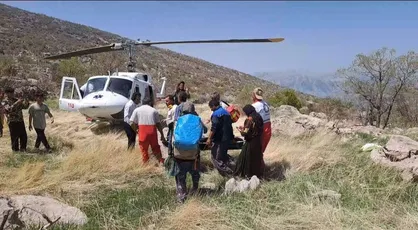 نجات زن طبیعت&zwnj;گرد مارگزیده در ارتفاعات لوداب با عملیات هوایی هلال&zwnj;احمر