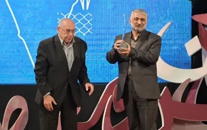 آل&zwnj;احمد حق پدری به گردن نویسندگان دارد