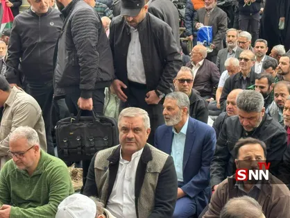 حضور امیر موسوی فرمانده ارتش در جمع نمازگزاران راهپیمایی روز قدس تهران + عکس