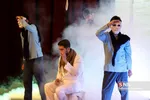 نمایش رسم براین است
