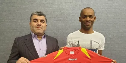 قرارداد پریرا با فولاد تمدید شد