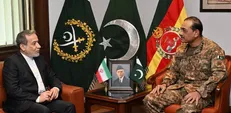 دیدار عراقچی با فرمانده ستاد کل ارتش کشور پاکستان