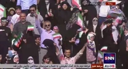 همخوانی سرود جمهوری اسلامی در  اجتماع بزرگ خانوادگی سلام فرمانده