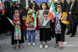 دختران انقلاب