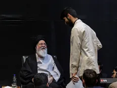 نماینده جنبش دانشجویی مشهد در حضور آیت‌الله علم‌الهدی چه گفت؟/ از اعتراض به اشرافی‌گری تا انتقاد به تنگ‌نظری برخی مسئولان سنتی