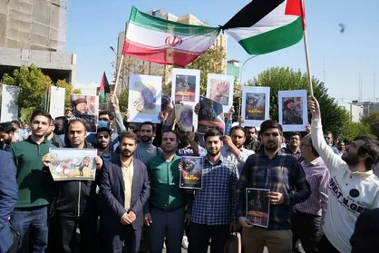تجمع دانشجویان دانشگاه جامع انقلاب اسلامی در محکومیت جنایات رژیم صهیونیستی