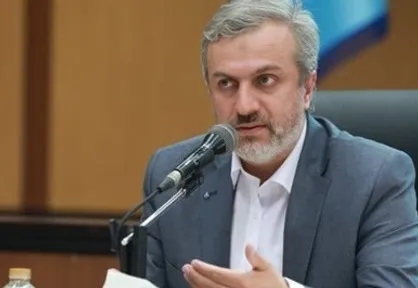 فاطمی امین: سود بازرگانی خودروهای وارداتی متغیر است/ جلوگیری از بروز رانت