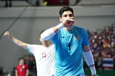 دروازه بان تیم ملی فوتسال ایران:مدالم را سر مزار شهید مدافع حرم می‌برم