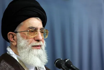 مدارس را مزین کنید به نمازخوانی نوجوانان؛ این برترین تضمین برای سلامتی آینده&zwnj;ی جامعه است