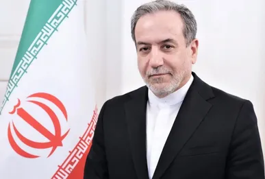 عراقچی: پزشکیان در اصلاح وضعیت موجود، اصلاح‌طلب و در پایبندی به اصول، اصولگرا هستند + فیلم
