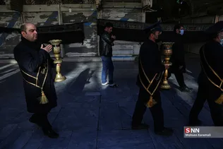 همزمان با سالروز شهادت حضرت فاطمه(س) از ساعت ۹ صبح دسته عزای خادمان و زائران حرم مطهر بانوی کرامت از مسجد امام حسن عسکری علیه السلام تا حرم مطهر حضرت معصومه سلام الله علیها برپا 