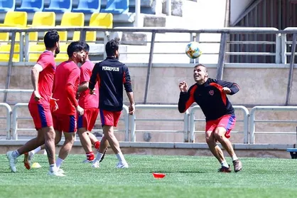 اعلام فهرست ۲۲ نفره پرسپولیس برای سفر به امارات/ خط قرمز برانکو روی نام ۴ بازیکن