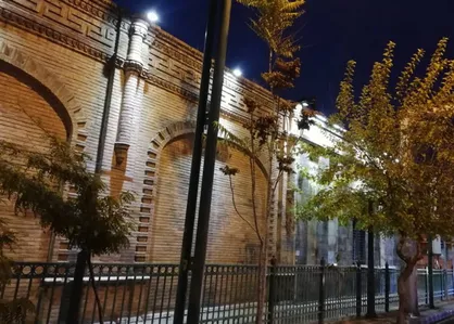 نورپردازی جداره&zwnj;های بنای تاریخی اولین موزه ملی قرآن کریم انجام شد