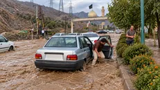 بارش باران پاییزی، البرز تشنه را سیراب کرد؛ شهر اما در برابر روان‌آب‌ها کم آورد +فیلم