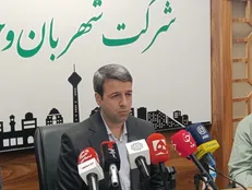 شناسایی شبکه دستفروشان متخلف؛ شهربان‌ها مجهز به دوربین البسه می‌شوند