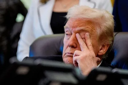 ادعاهای واهی رئیس جمهور جنایتکار: تنگه باز است و فقط یک مقدار روند کند پیش می&zwnj;رود / محاصره دریایی بر علیه ایران اعمال شده است + فیلم