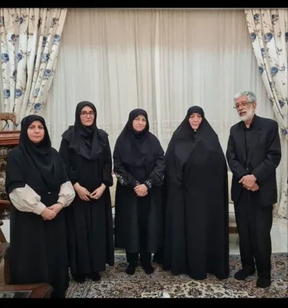 &zwnj; دیدار رییس سازمان حفاظت محیط زیست با خانواده شهیده &laquo;زهرا حداد عادل&raquo;