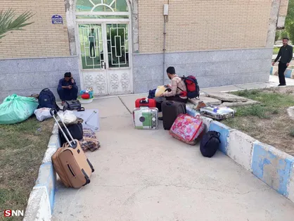 سرگردانی دانشجویانی که به امید گرفتن خوابگاه راهی گچساران شدند/ رئیس واحد: هیچ تعهدی برای تامین خوابگاه نداریم