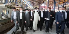 بازدید رییس جمهور از کارخانه در حال احداث کاغذسازی در شیراز