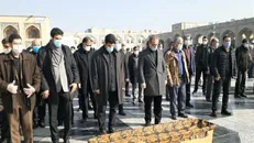 برگزاری مراسم خاکسپاری «حاج محمد خادم» در جوار حرم امام رضا (ع)