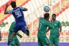 تداوم صدرنشینی شمس‌آذر با وجود توقف مقابل استقلال در روز پیروزی سایپا و چوکا