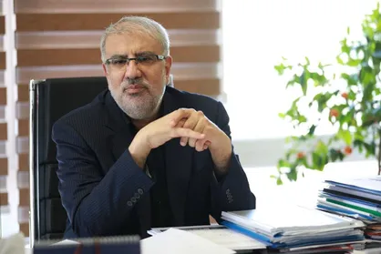 امضای ۴.۵ میلیارد دلار قرارداد با سازندگان صنعت نفت در سال ۱۴۰۱