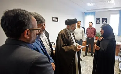 رئیسی از بخش&zwnj;های مختلف دادسرای ناحیه ۱۰ تهران بازدید کرد