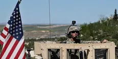 سناتور آمریکایی: نظامیان آمریکا طی ۳۰ روز از عربستان خارج شوند