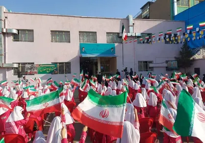 رییس جمهور زنگ آغاز سال تحصیلی جدید مدارس را نواخت