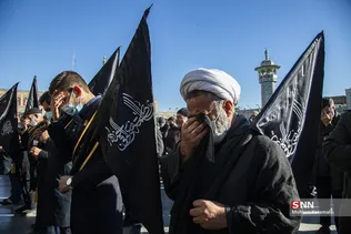 همزمان با سالروز شهادت حضرت فاطمه(س) از ساعت ۹ صبح دسته عزای خادمان و زائران حرم مطهر بانوی کرامت از مسجد امام حسن عسکری علیه السلام تا حرم مطهر حضرت معصومه سلام الله علیها برپا 