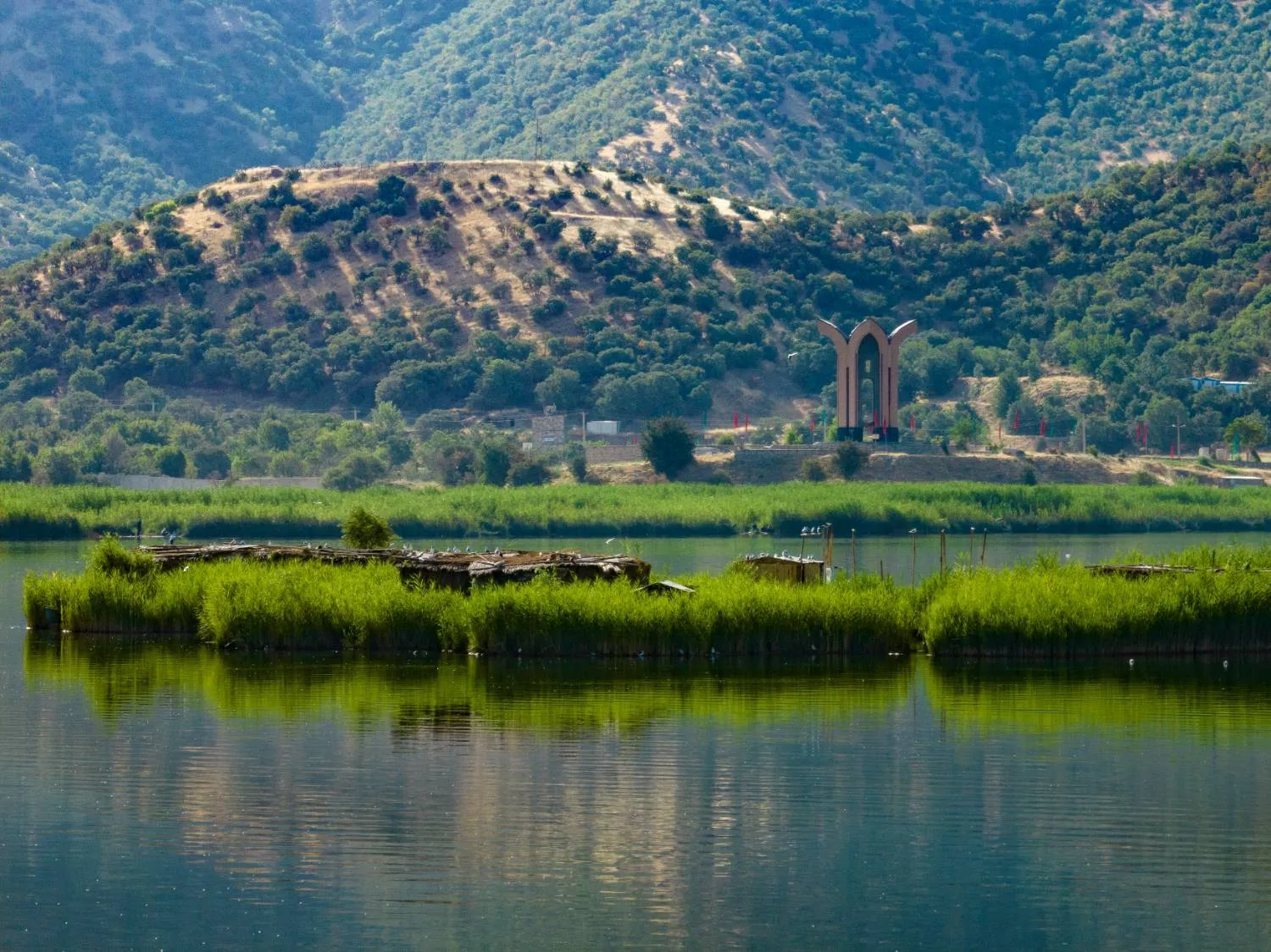 تصاویر یادمان‌های دفاع مقدس غرب و شمال‌غرب کشور