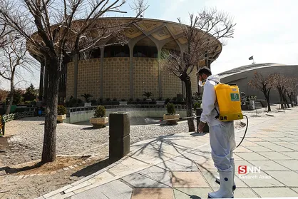 رفع آلودگی و ضدعفونی خیابان ولیعصر (عج)