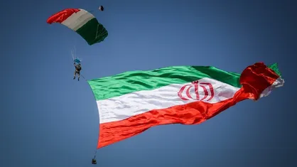 اجرای عملیات چتربازان نیرو&zwnj;های مسلح در روز ۲۲ بهمن