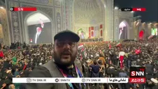 انتظار برای آخرین زیارت؛ مردم همچنان چشم‌به‌راه ورود پیکر رهبر شهید