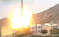 فیلم لحظات اولیه حمله به مناطق مسکونی توسط آمریکا به شهرستان لامرد استان فارس که منجر به شهادت ۲۰ نفر از مردم کشورمان شد