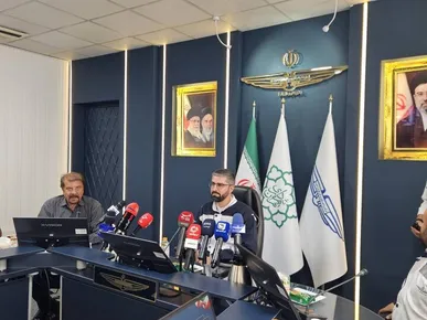 سرعت تولید اتوبوس داخلی با قرارداد‌ها همخوانی ندارد/ متروباس‌ها در راه تهران