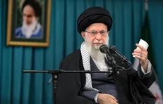 نماینده باید خود را پاسخگو در قبال خدا و قانون بداند