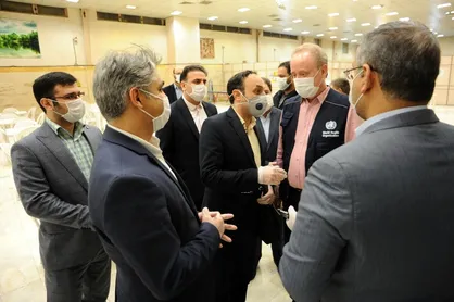 بازدید نماینده سازمان جهانی بهداشت از یک گرمخانه در تهران