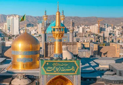 حرم رضوی در آستانه ۱۷ ربیع&zwnj;الاول؛ کتیبه&zwnj;های میلاد پیامبر (ص) و امام صادق (ع) برپا شد