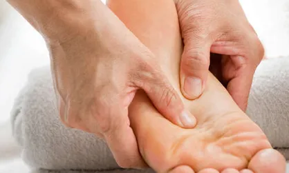 درد و بی&zwnj;حسی در پا&zwnj;ها را جدی بگیرید
