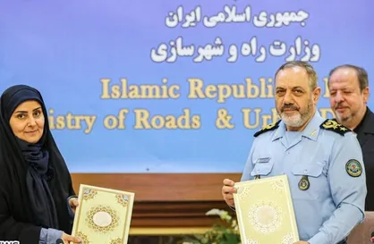امضا تفاهمنامه همکاری وزارتخانه&zwnj;های راه و شهرسازی و وزارت دفاع