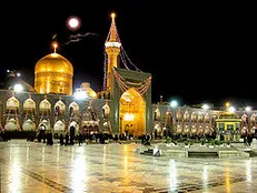 اجرای ویژه برنامه‌های شب ولادت امام هشتم (ع) در حرم مطهر رضوی