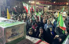 وداع مردم کرمان با پیکر سردار شهید «امیر امیرمحمدی»+فيلم