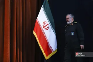 تجلیل از خانواده شهدای دانشجو
