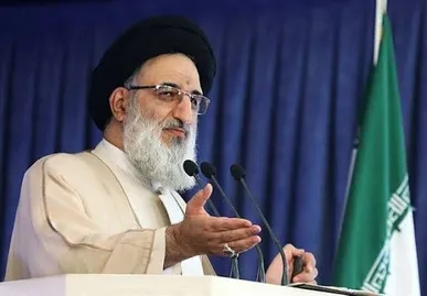امام جمعه کرج: مردم درباره مذاکرات نگران‌اند؛ مسئولان شفاف‌سازی کنند