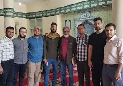 جهادگران صراط الحمید ۴۰۰۰ نفر از سیل زدگان خوزستان را ویزیت کردند